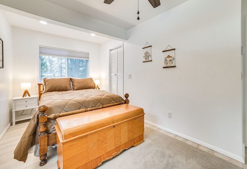 Cozy Petoskey Home < 1 Mi To Little Traverse Bay!