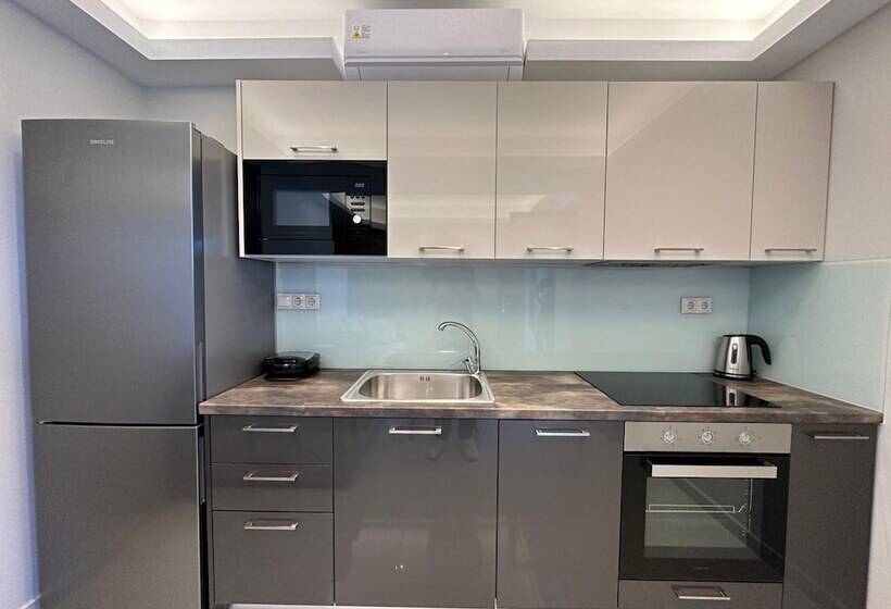 Elpida Luxury Apartments & Suites