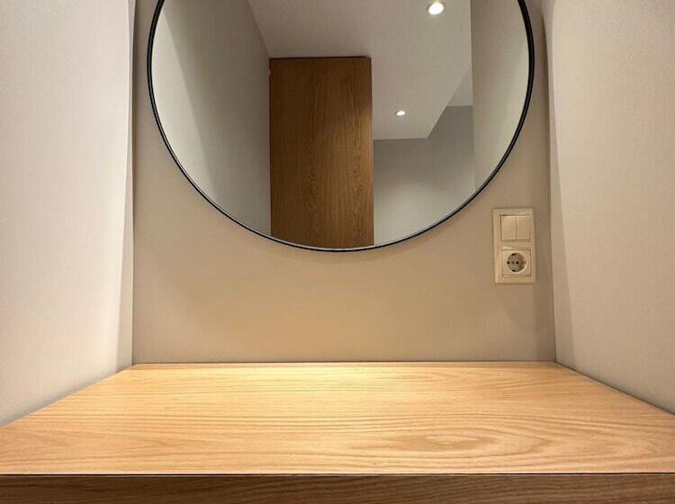 Elpida Luxury Apartments & Suites