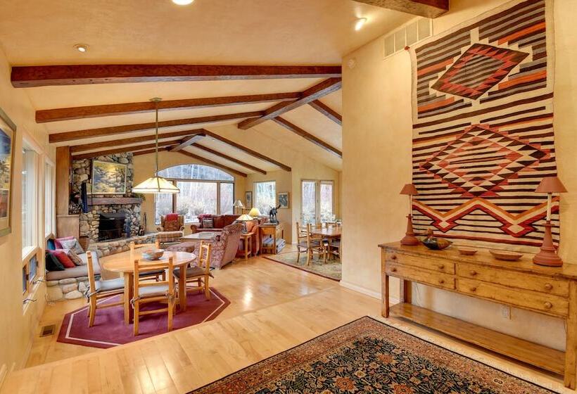 2 Mi To River Run Day Lodge: Family Friendly Home