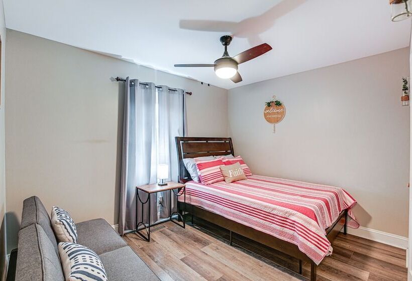 Family Friendly Home W/ Yard: 27 Mi To Nashville!