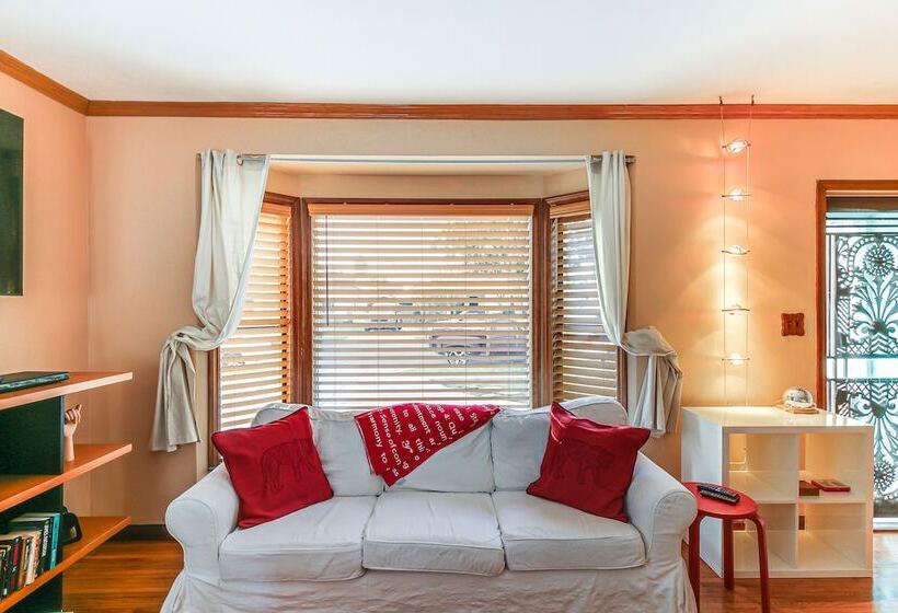 Gardena Vacation Rental: 5 Mi To Manhattan Beach!