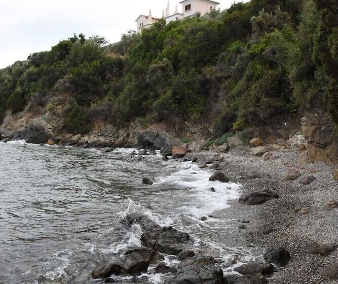 Goddesses Villa 1 In Nies