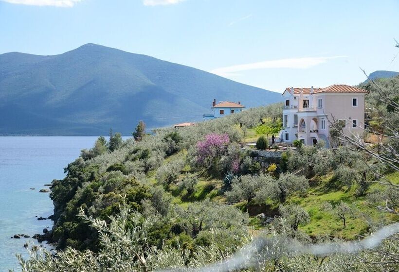 Goddesses Villa 2 In Nies