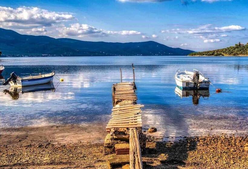 Goddesses Villa 2 In Nies