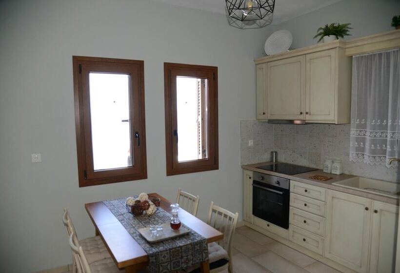 Goddesses Villa 2 In Nies