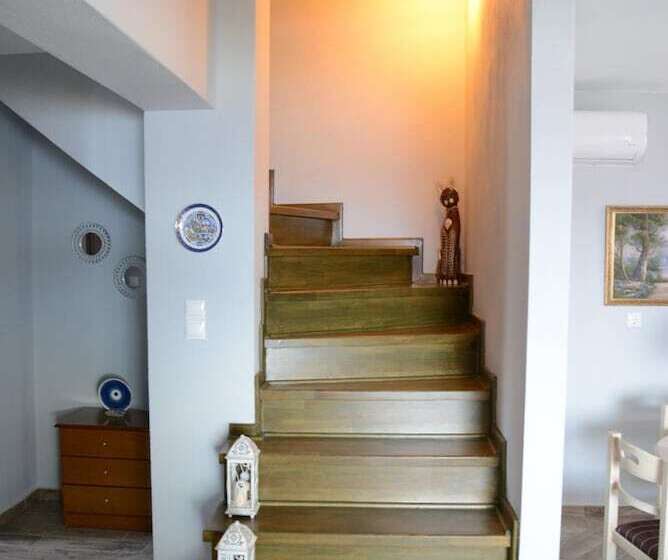 Goddesses Villa 2 In Nies