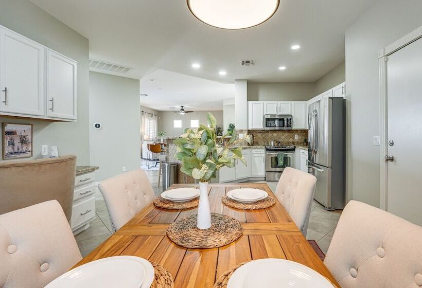 Goodyear Desert Oasis: Private Yard & Heated Pool!