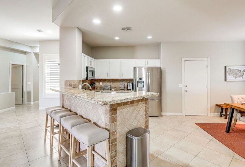 Goodyear Desert Oasis: Private Yard & Heated Pool!