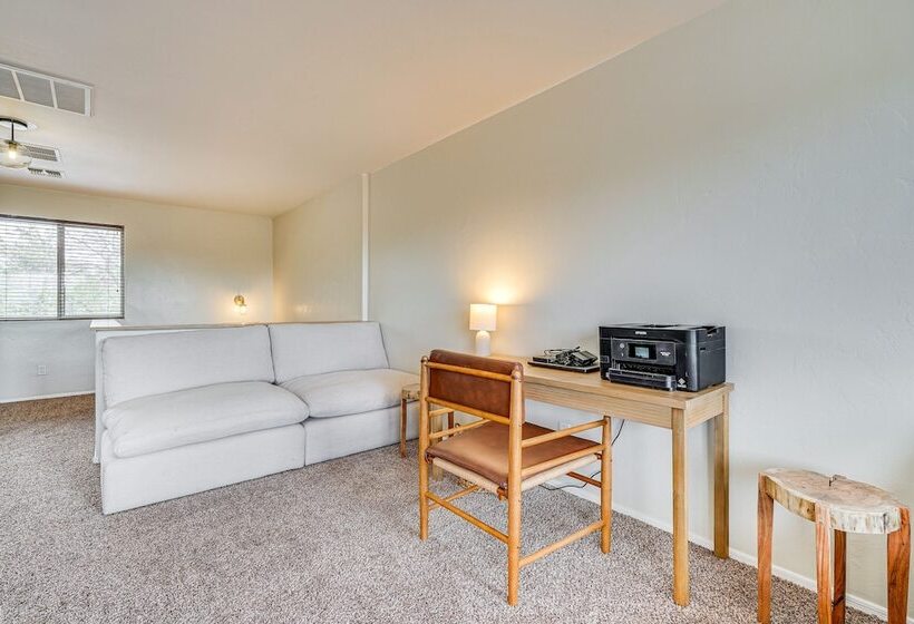 Gorgeous Green Valley Home: Patio & Private Pool!