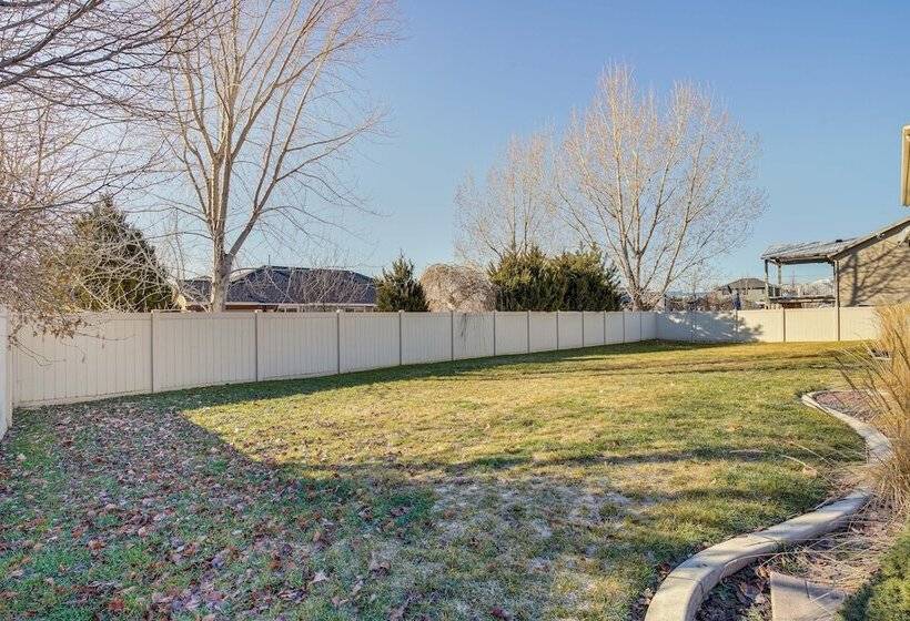 Gorgeous Lehi Home W/ Private Yard & Hot Tub!