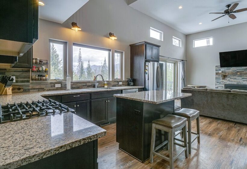 Hike + Ski: Grand Lake Cabin W/ Mtn View Deck