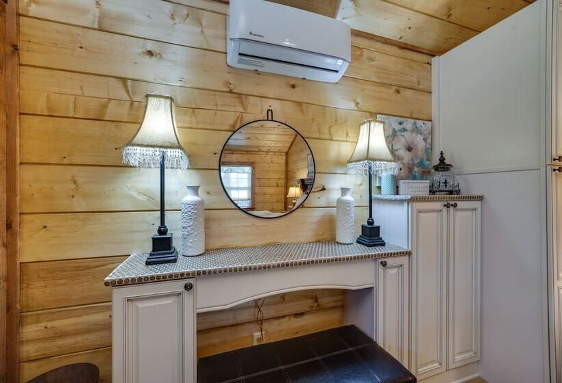 Hook, Line, & Sinker Retreat: Fire Pit, Grill!