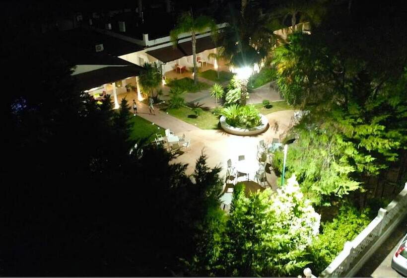 فندق فئة نجمة واحدة L Isola Dei Sapori Boutique