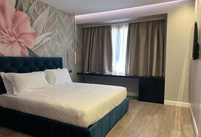 مسافرخانه The Unique