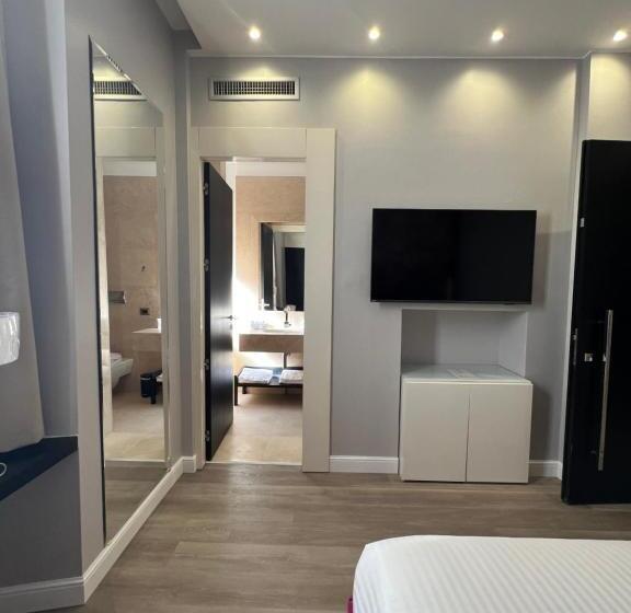 مسافرخانه The Unique