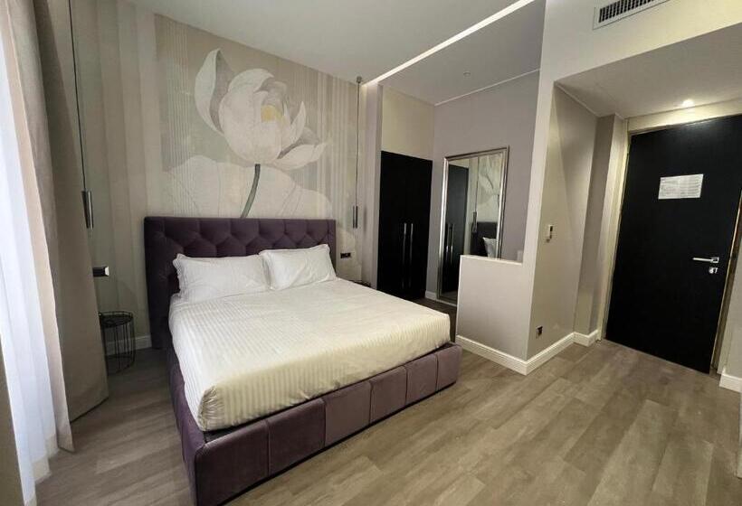 مسافرخانه The Unique