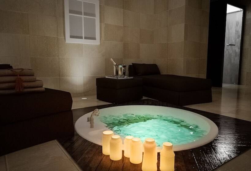 مسافرخانه The Unique