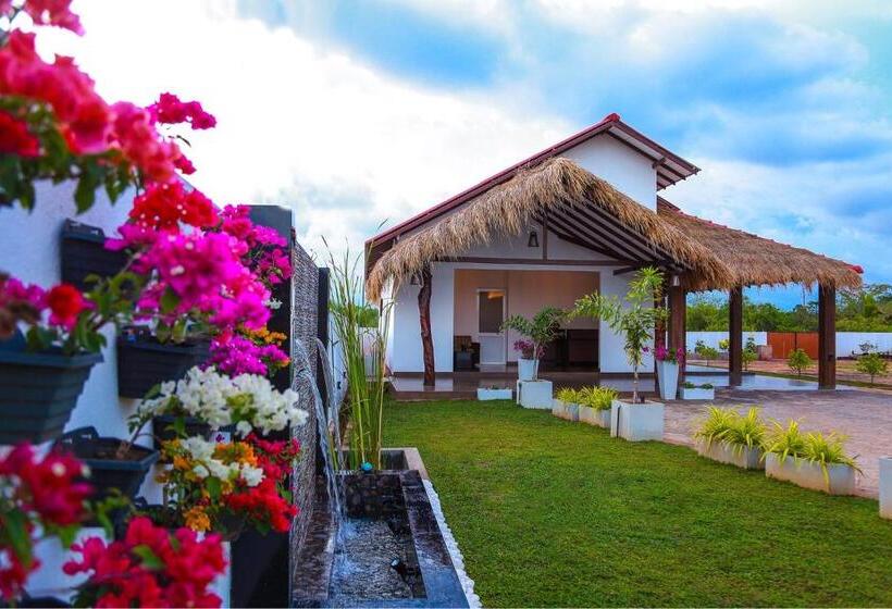 בית מלון כפרי Avonil Resort Yala