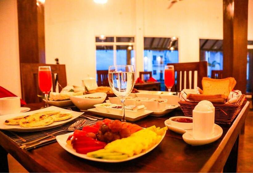 בית מלון כפרי Avonil Resort Yala