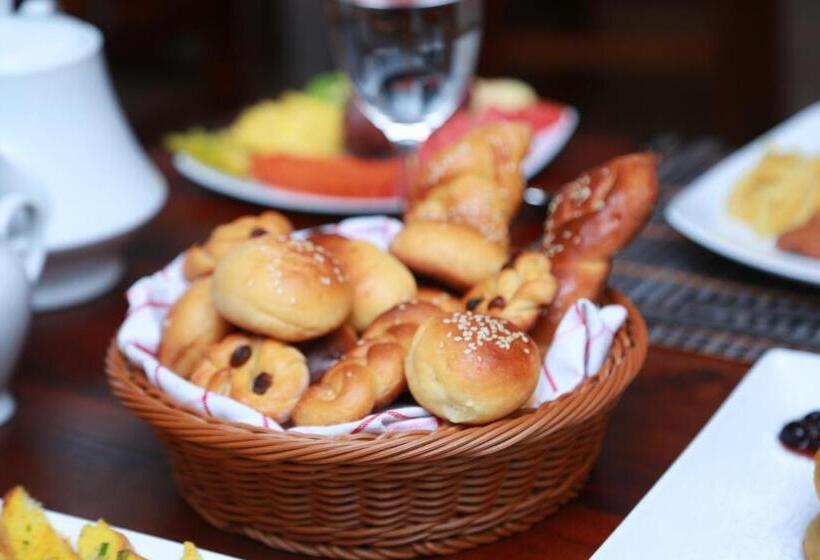 בית מלון כפרי Avonil Resort Yala