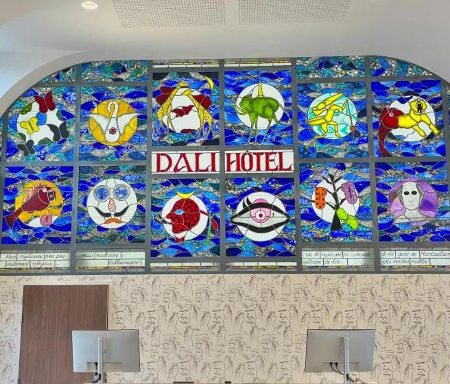 فندق Dali Hôtel Montauban