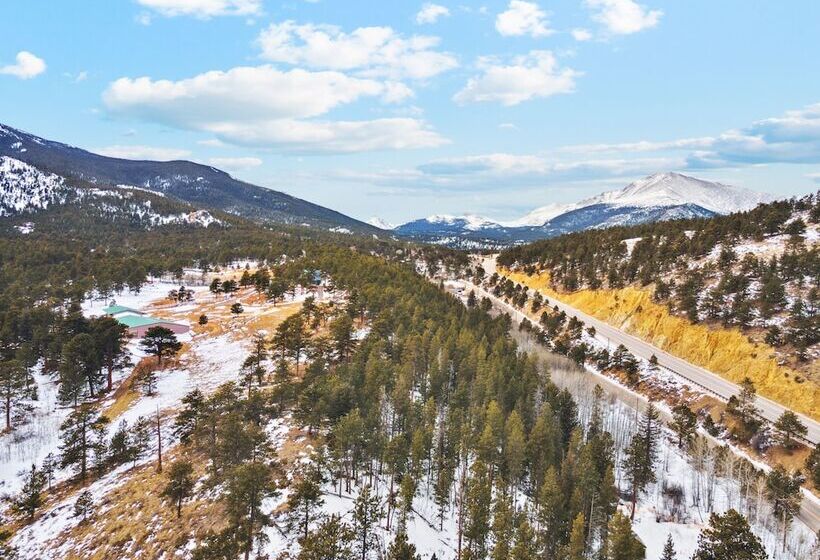 فندق Ferncliff Lodge