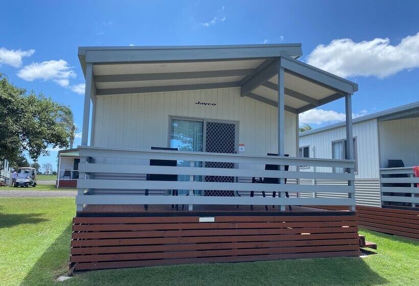 בית מלון כפרי Ingenia Holidays Old Bar Beach