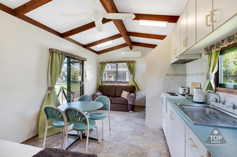 בית מלון כפרי Ingenia Holidays Old Bar Beach