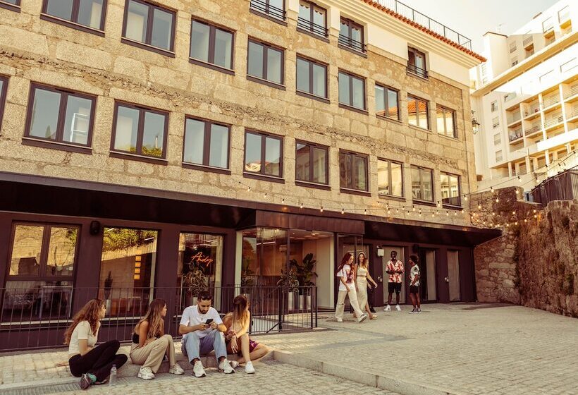 Отель Micampus Covilhã