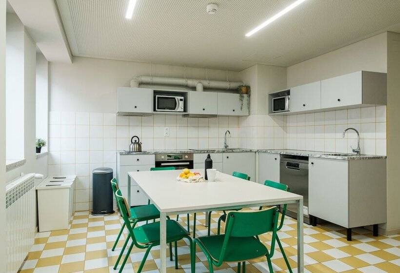 Отель Micampus Covilhã