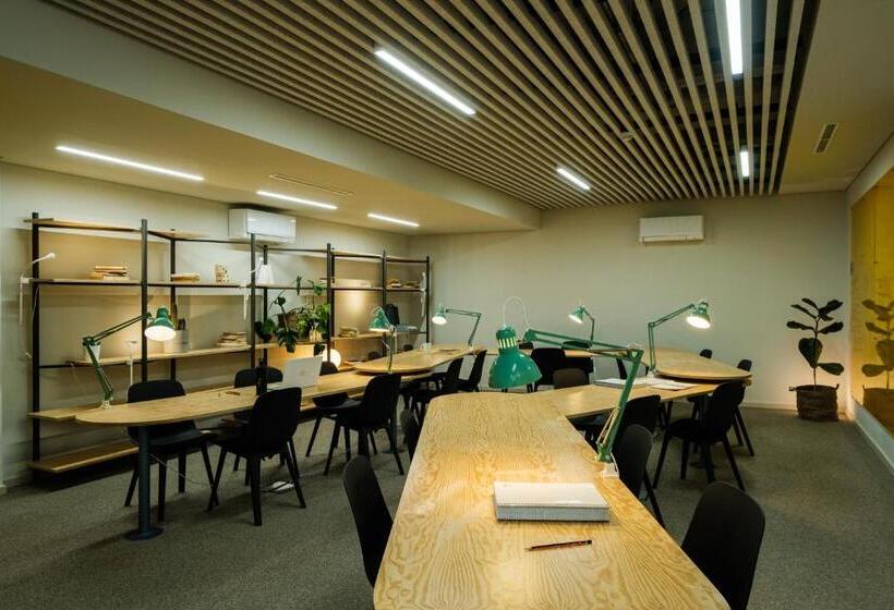 Отель Micampus Covilhã