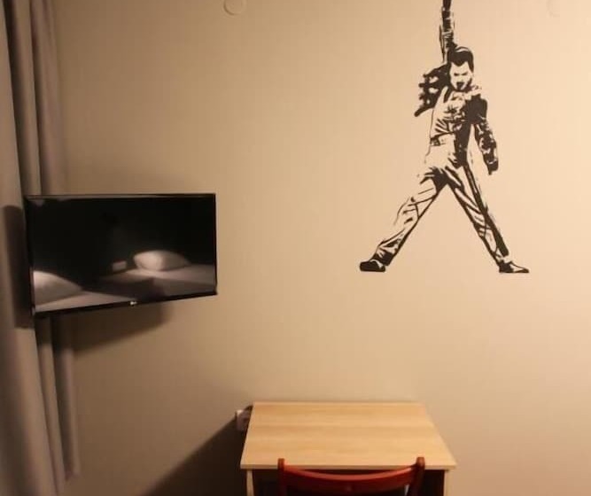 هتل Stay Hybrid Hostel