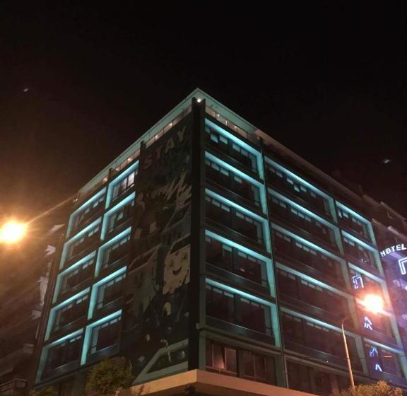 هتل Stay Hybrid Hostel