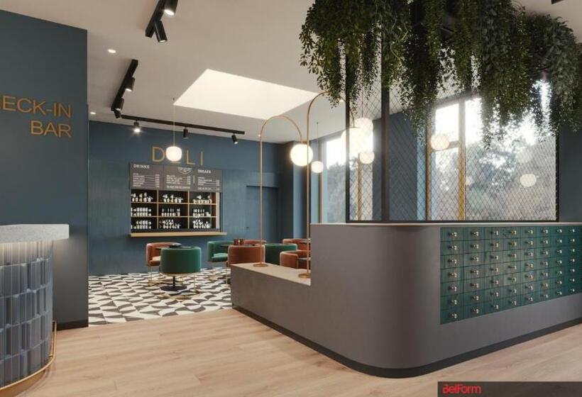 هتل The Base Munich