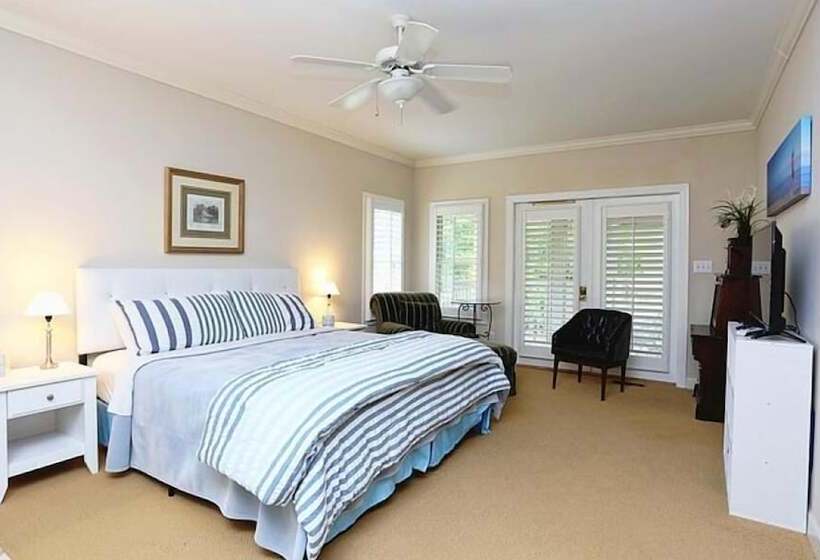 ホテル The Inn At Governors Club