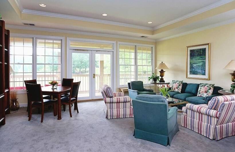 ホテル The Inn At Governors Club