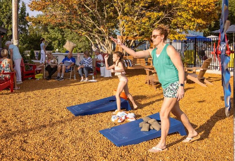 בית מלון כפרי The Lakehouse Inn At Sledd Creek