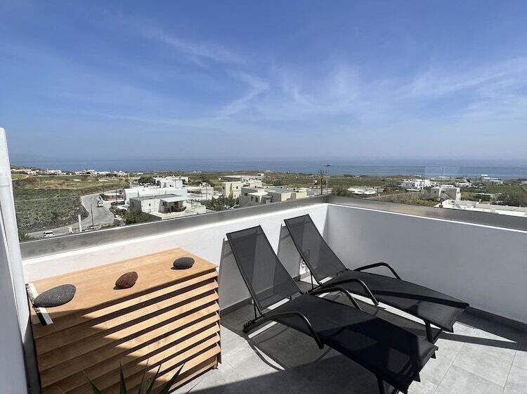 Отель The Vine Suites