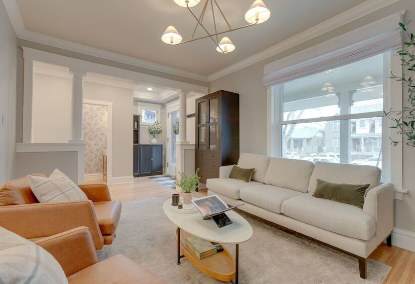 Hot Tub, Fire Pits: Ideally Located Denver Home!