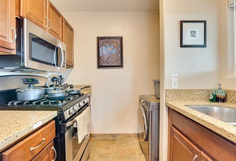 Idyllic Vista Guest House W/ Deck & Stunning Views