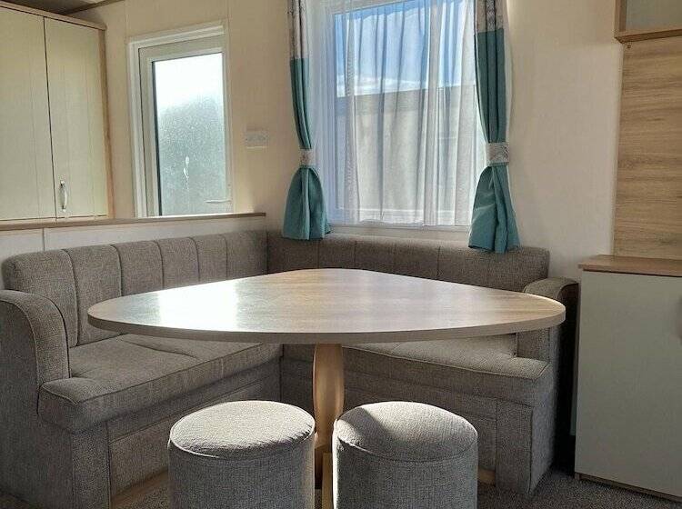 Felixstowe Chimo Caravan 3br 5mintobeach