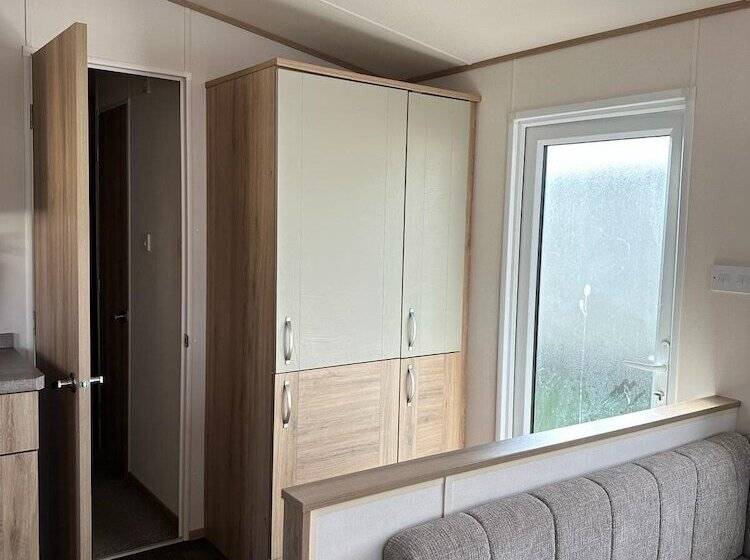 Felixstowe Chimo Caravan 3br 5mintobeach
