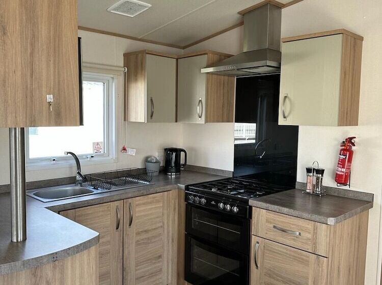 Felixstowe Chimo Caravan 3br 5mintobeach