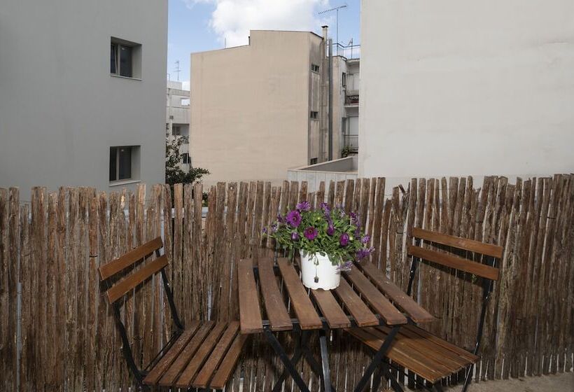 Kalamata Art Rooms