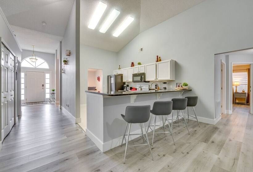 Kissimmee Oasis W/ Pool & Grill: 8 Mi To Disney!