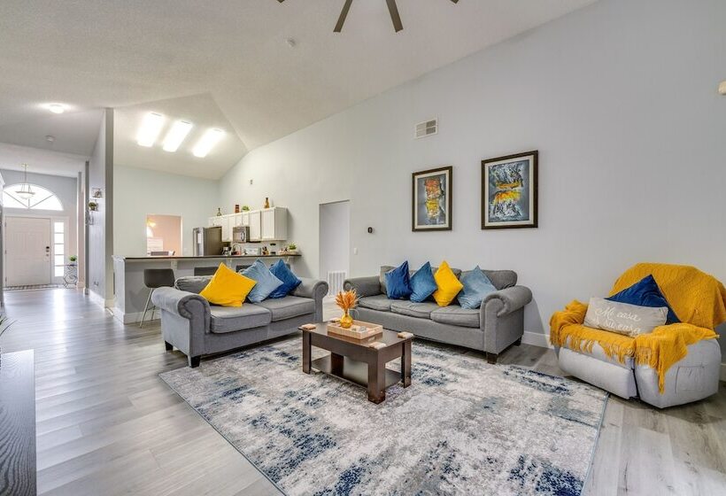 Kissimmee Oasis W/ Pool & Grill: 8 Mi To Disney!