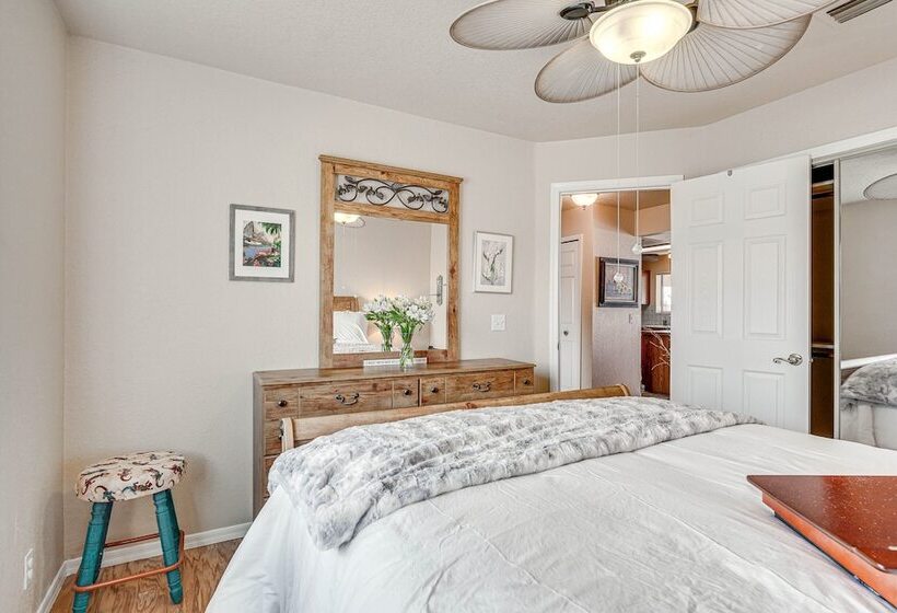 Lake Havasu Home W/ Covered Patio, Grill & Views!