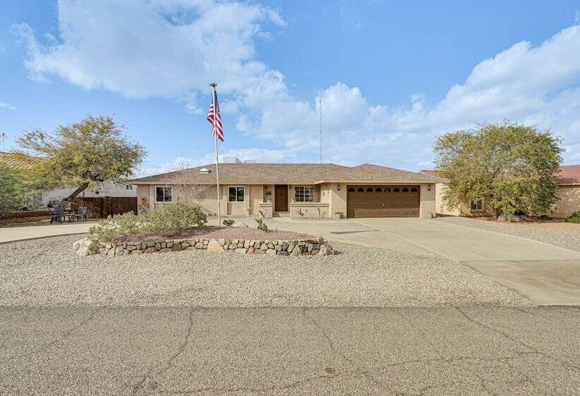 Lake Havasu Home W/ Covered Patio, Grill & Views!