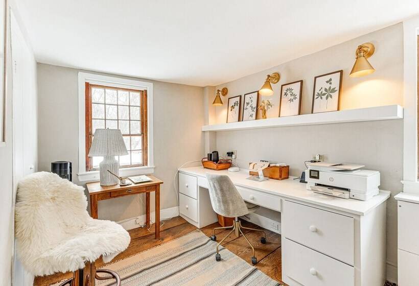 Litchfield County Historic Estate: 10 Acres + Pool